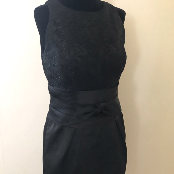 Black cocktail dress with bow in the middle - Picture 3 of 16